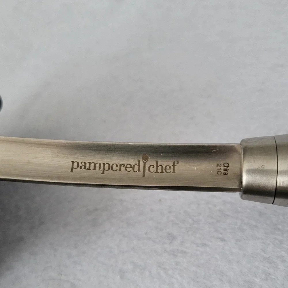 Pampered Chef Nylon Straining Serving Ladle Spoon Steel‎ Handle Slotted Edge